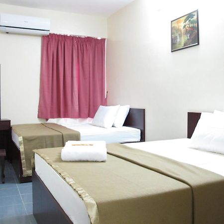 Broadway Budget Hotel George Town Habitación foto