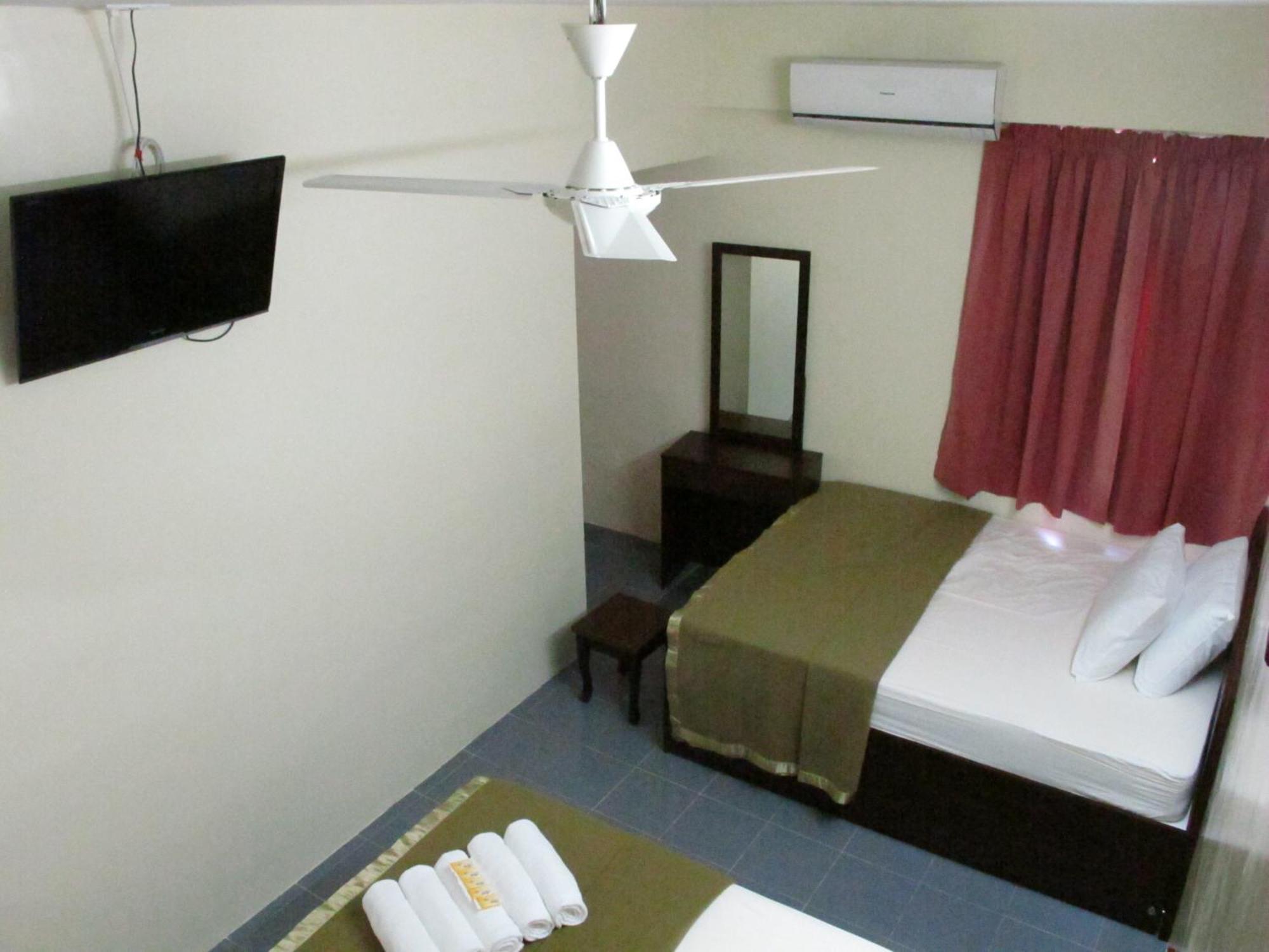 Broadway Budget Hotel George Town Habitación foto